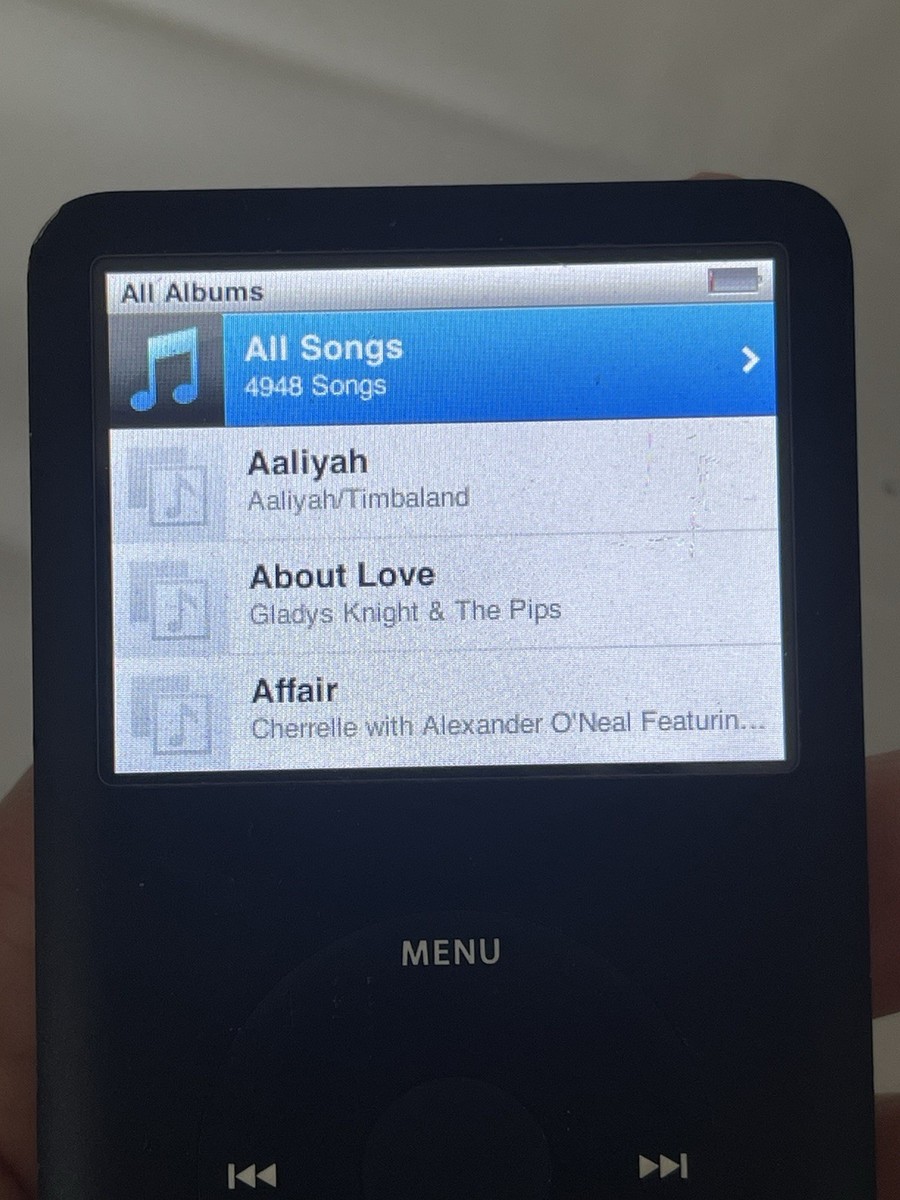 【マー】 Apple iPod 80GB Classic 6th Generation MP3 Player Black - MB147LL