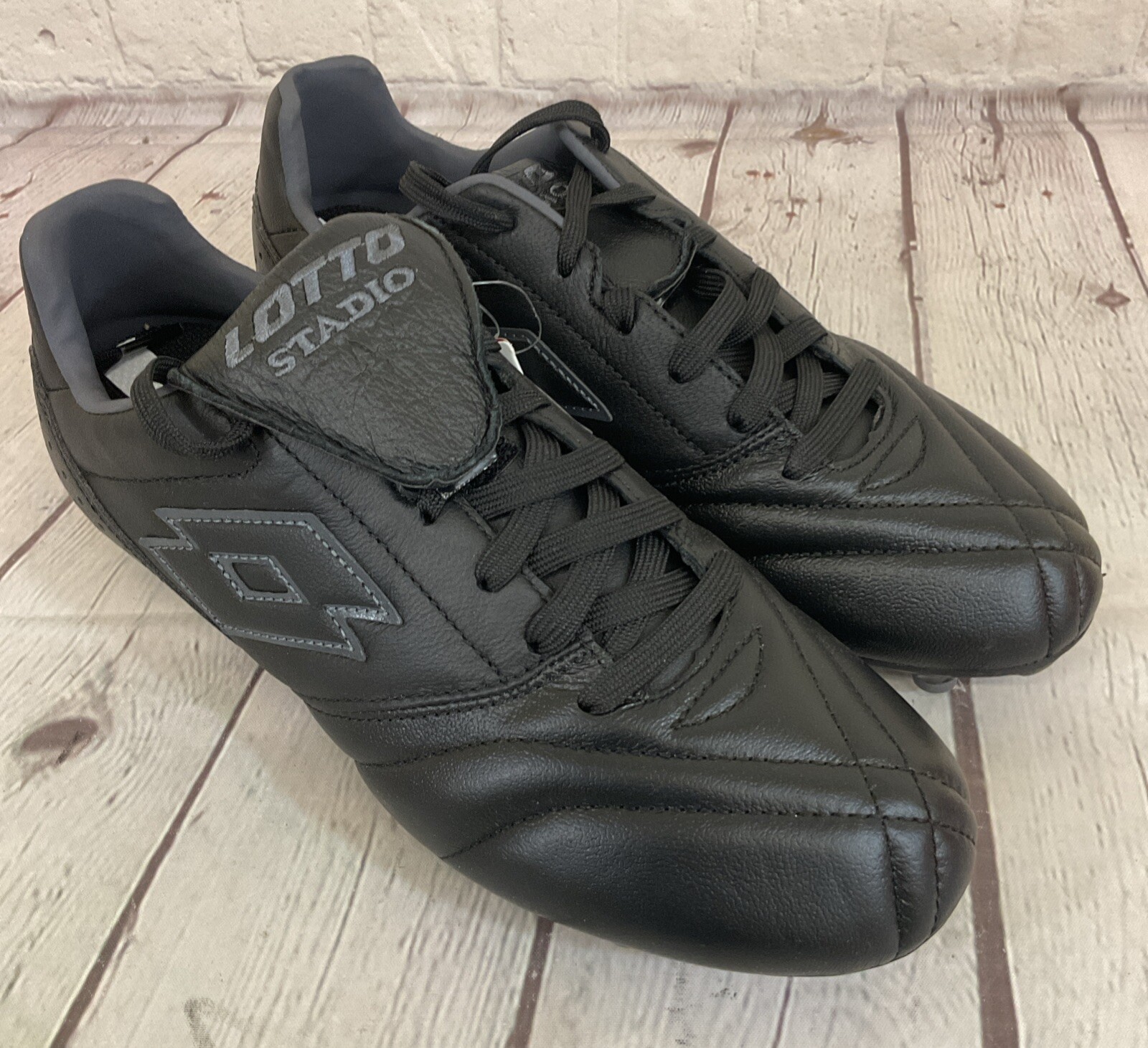 Lotto 218126 2AF Stadio 200 III FG Tacchetti Calcio Uomo Asfalto Nero US 8