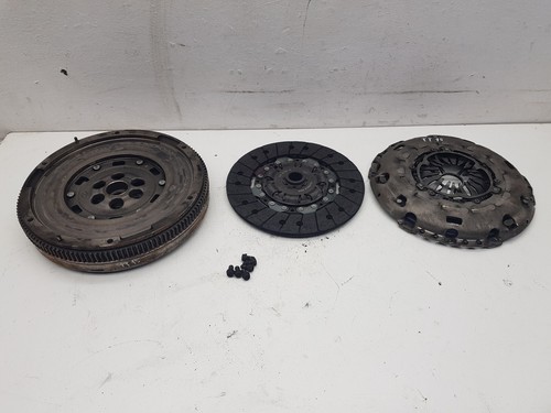 Audi TT MK3 8S 2.0 2015 diésel volante embrague kit OEM 415066710 324073610 - Imagen 1 de 12