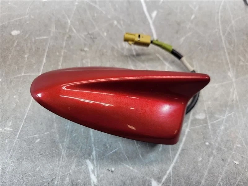 2014 2015 2016 2017 2018 MAZDA 3 ANTENA DE RADIO ROJA BHN2-66-930-62 Foto 3 de 4