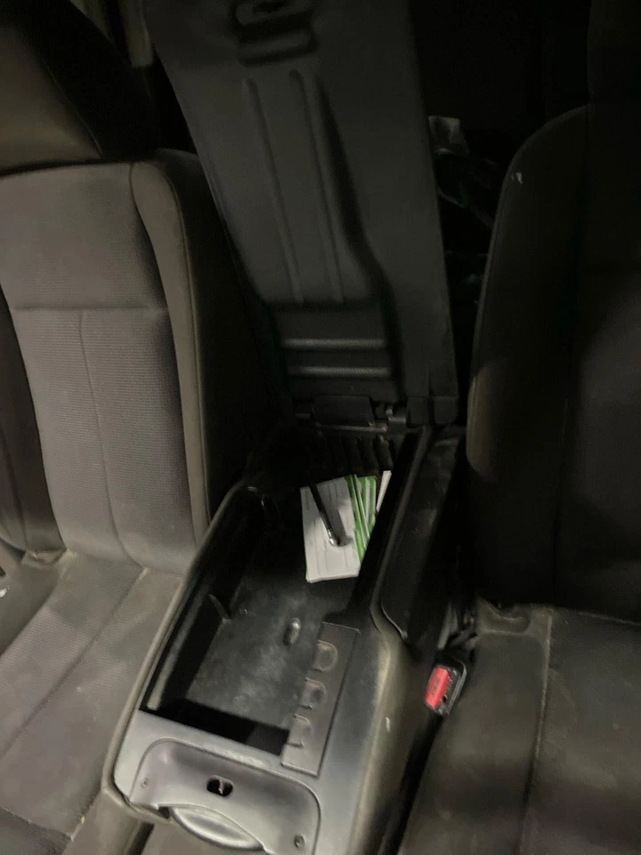 2007-2008 MITSUBISHI RAIDER Front Center Middle Jump Seat Black Foto 4 de 4