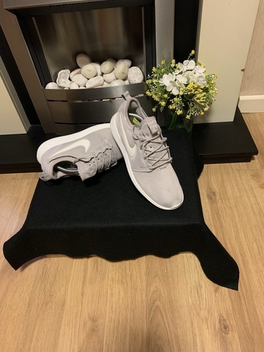 Nike Roshe Women’s Trainers Size UK 7 - Picture 5 of 6