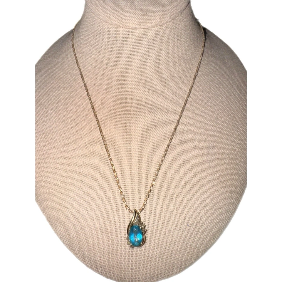 Collar colgante de diamantes de topacio azul de plata de ley y oro de 10 quilates Alwand Vahan Foto 3 de 4