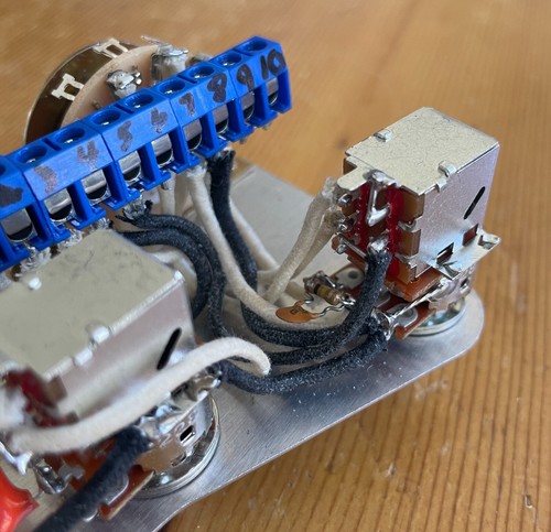 Arnés de cableado sin soldadura Fender Stratocaster 14 tonos para serie SSS/paralelo - Imagen 6 de 12