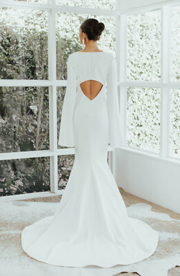 $995 NOEL AND JEAN BY KATIE MAY HEIRESS SLIT LONG SLEEVE MERMAID GOWN SZ M  MED