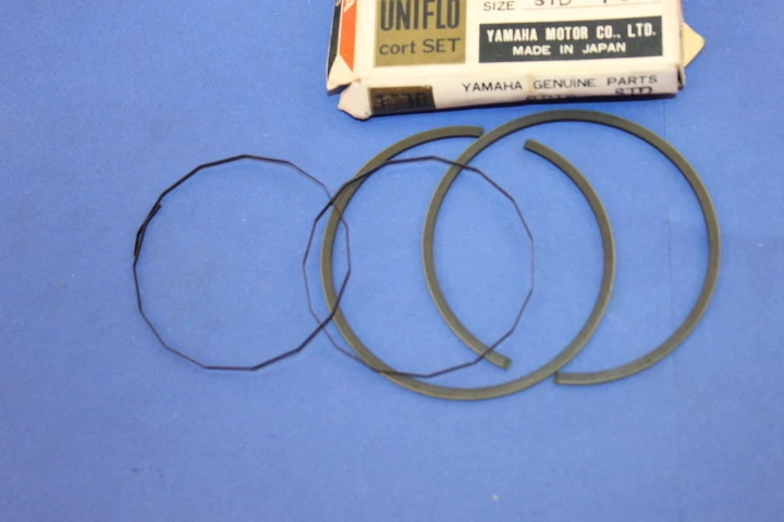 Yamaha DT1 DT1MX 1968-70 3er sistema operativo 0,75 anillo como nuevo fabricante de equipos originales P/N 214-11601-32 Foto 2 de 4