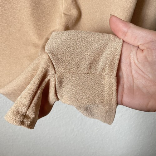 Boohoo Off Shoulder Ruffle Short Romper Jumpsuit Flirty Chic Neutral Glam 14 Tan - Picture 5 of 9