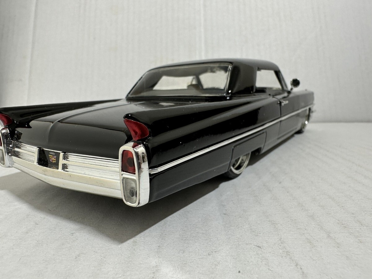 JADA BIGTIME BTK 1963 CADILLAC BLACK 1:24 DIECAST MODEL CAR