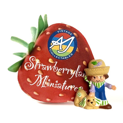  Vintage Strawberry Shortcake Huck Pie & Pupcake Strawberryland Figure
