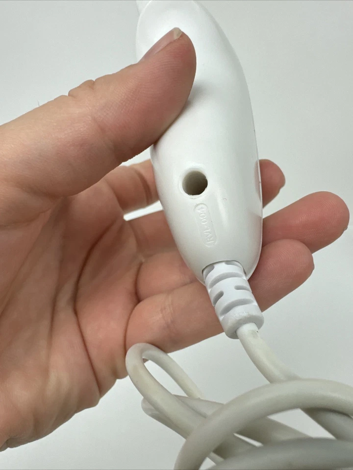 (2 Pieces) Original White Nunchuck for Nintendo Wii or Wii U RVL-004 OEM Tested - Image 3 of 4