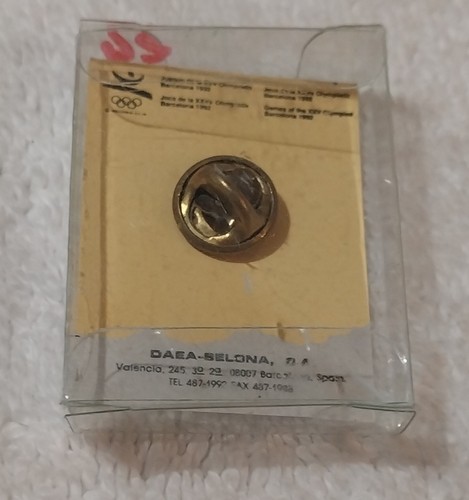 COBI 1988 Barcelona Olympic Mascot Pin Basketball - Picture 2 of 3