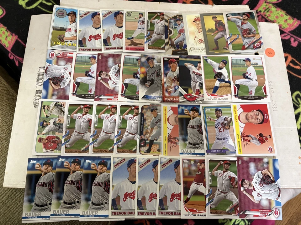 (100) Лот бейсбольных карточек с Тревором Бауэром вставки в базу коллекция RC Indians - Изображение 3 из 4