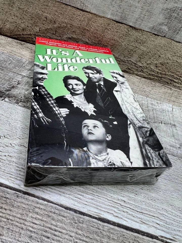 Frank Capra's It's a Wonderful Life VHS Original 1946 Black & White New Sealed - Image 4 of 4