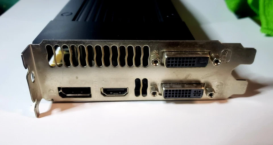 MSI NVIDIA GeForce GTX 670 2GB GDDR5 PCI Express 3.0 N670GTX-PM2D2GD5/OC - Image 2 of 3