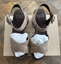 Donald Pliner Dorothy02 Taupe Calf Suede Platform Sandals New Women s 7.5