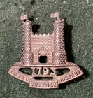 WW1 Loyal Suffolk Hussars Yeomanry Cap Badge All Brass  Blackened    Yy37