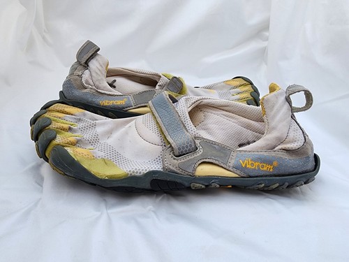 Barefoot Vibram FiveFingers Shoes Lots Of Wear Sz 43 Running Hiking Water Sports