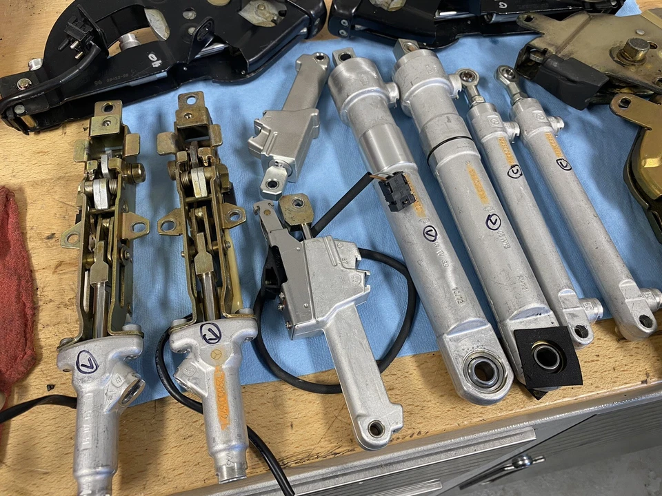 REBUILT 90-02 FULL SET Mercedes R129 SL Hydraulic Top Cylinders 500 600 320 300 Foto 3 de 4