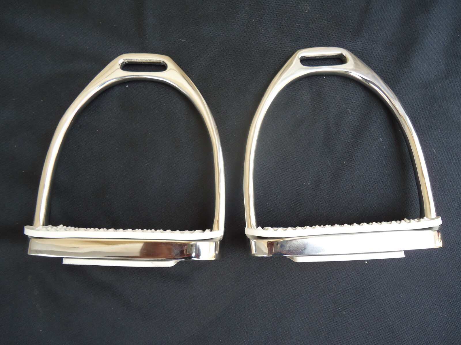 Horse stirrups English stirrups Stirrup irons Western stirrups