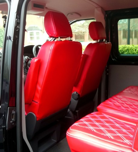 Transporter T6 O T5 Kombi Doble Cabina Capitán Seat Funda Rojo Diamantes Bordado - Imagen 3 de 8