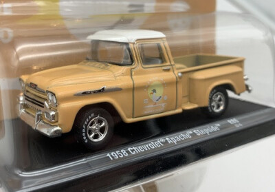 Chevrolet Apache Stepside BORN IN MAUI Limitiert 9600 Stück M2 in 1:64 OVP NEU