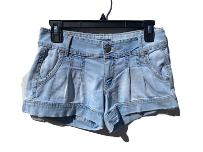 Polo Women~ 28 inch waist Pleated front~ Mid rise