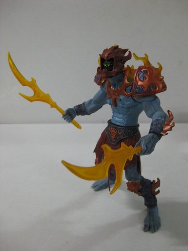 MASTERS OF THE UNIVERSE MOTU FIRE ARMOR SKELETOR 200X AÑO 2002 - Imagen 6 de 10
