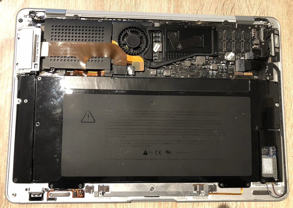 Apple MacBook Air 13 Zoll A1304 DEFEKT - Bild 4 von 4