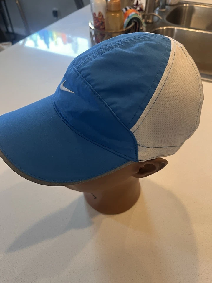 Nike Featherlight Hat Cap Strap Back Blue And White Panel. - Image 2 of 4