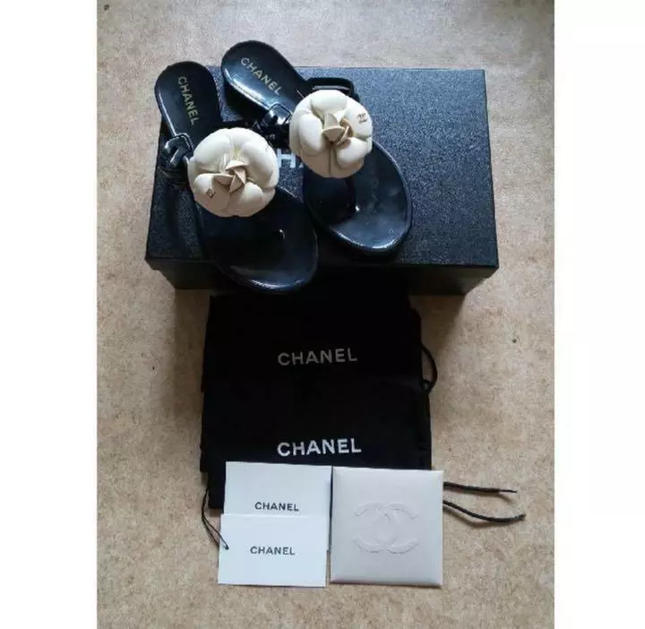 Auth CHANEL CC Camellia Thong Jelly Rubber Sandals 36 Black Ivory New fm Japan