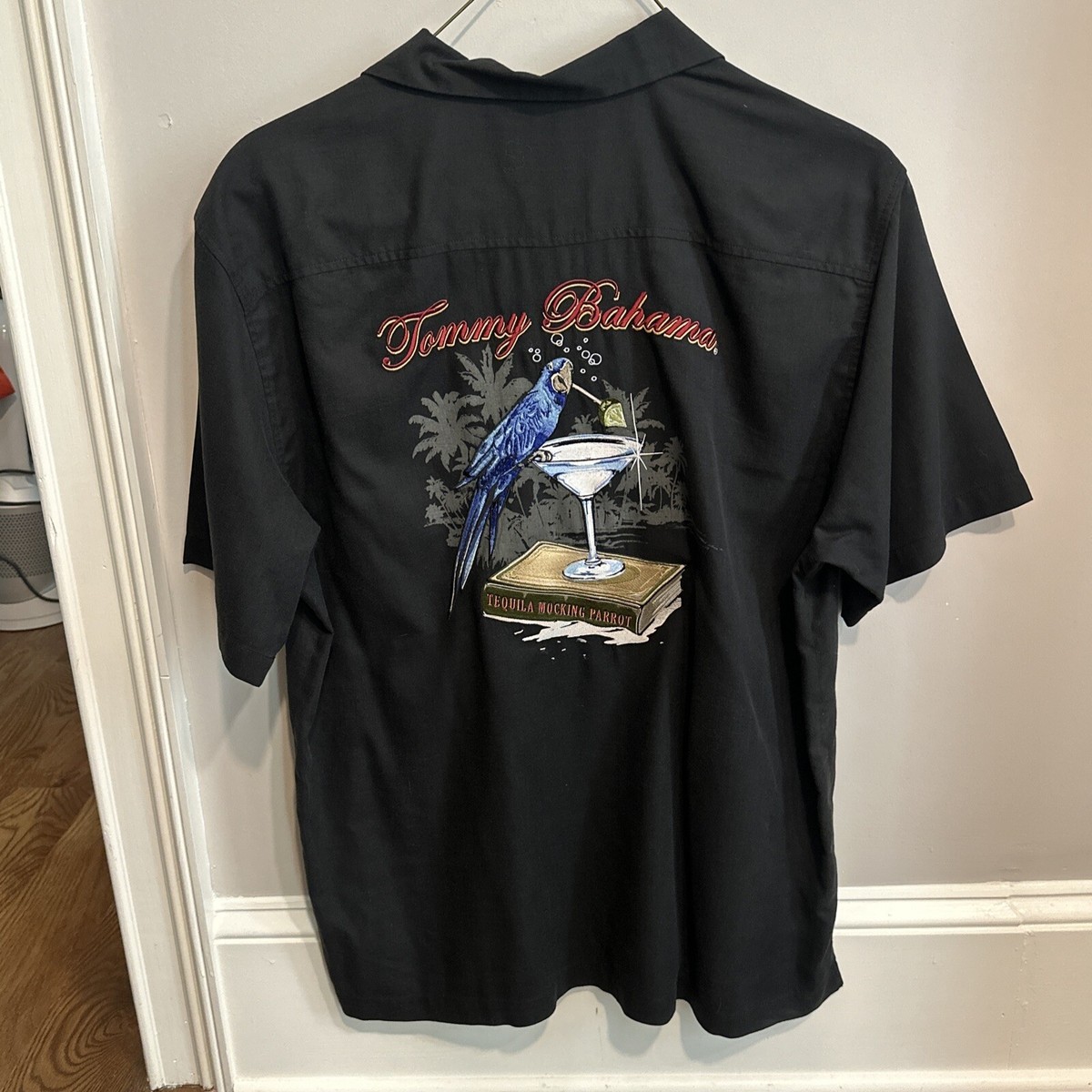 TOMMY BAHAMA “Tequila Mocking Parrot” Short Sleeve Black Button Up