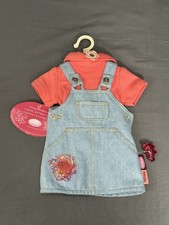 Salopette vintage Gotz 18” con camicia rosa nuova con etichetta “BEA” fascia con ciondolo ippopotamo