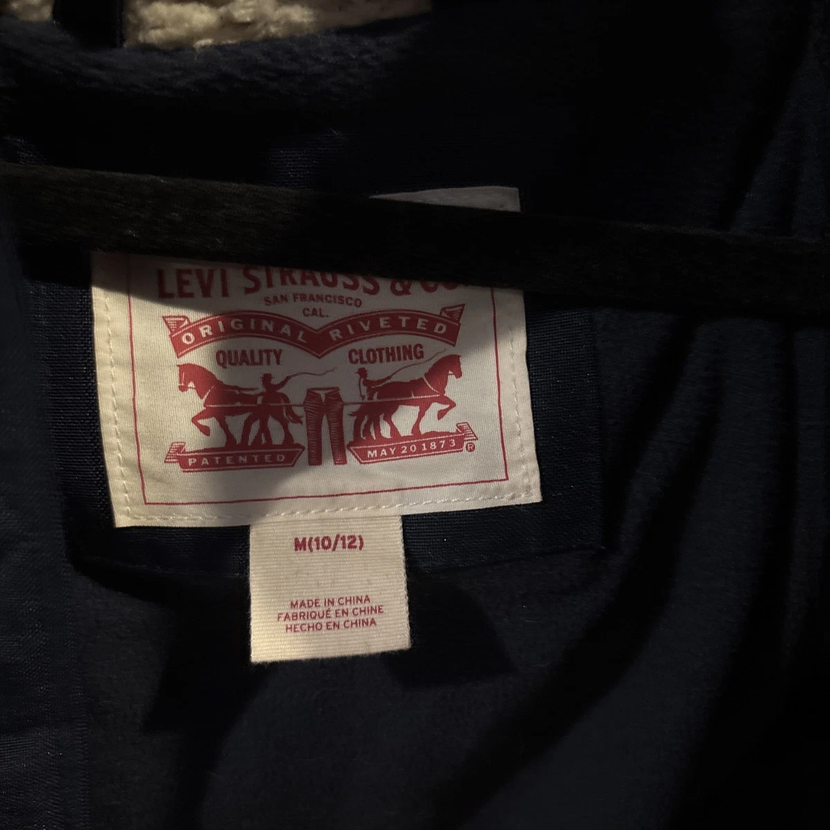 Levi's youth M trucker Puffer Jacket Insulated Full Zip and snap front closure