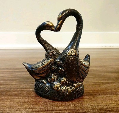 Vintage Kissing Swans 3.75''×3.75'' Bronze Statue 