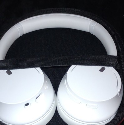 Sony White Over-Ear Wireless Bluetooth Headphones with Carrying Case
