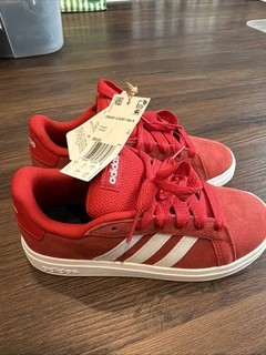 NWT ADIDAS KIDS SIZE 2Y YOUTH SNEAKERS RED WHITE GRAND COURT