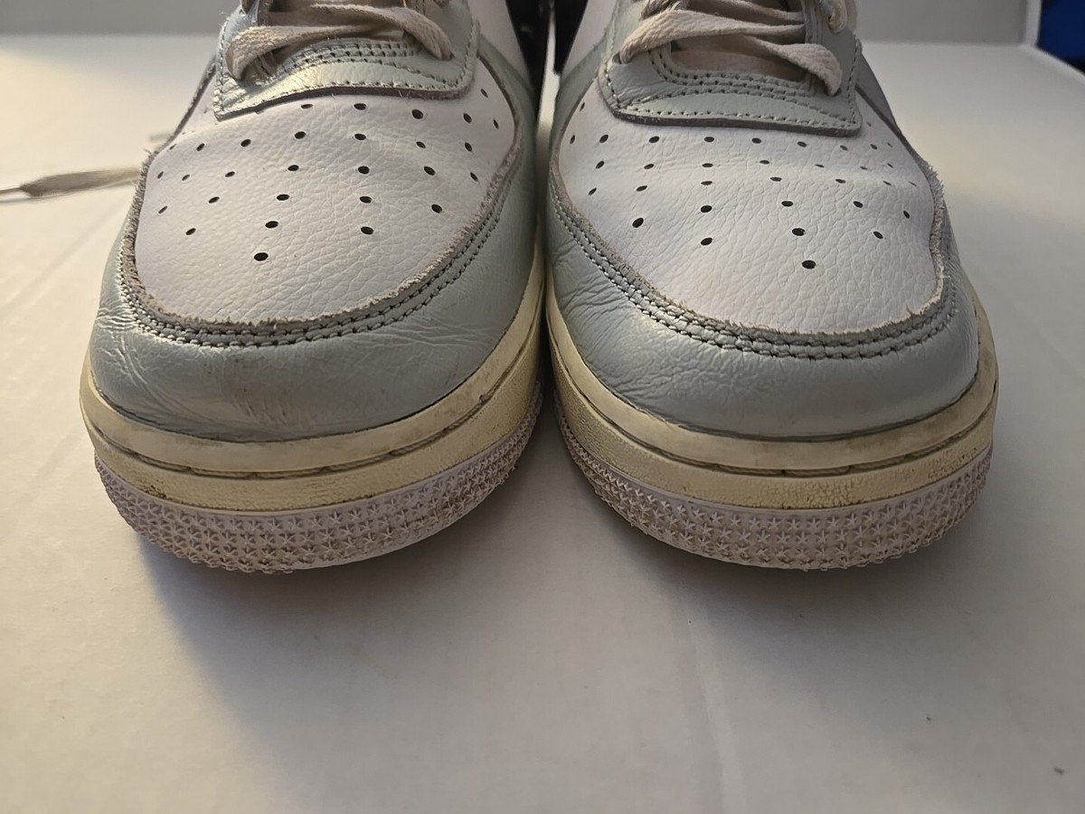 Nike Air Force 1 Low '07 LV8 Split Light Silver DZ2522-001 Nike Air Force 1 Low '07 LV8 Split Light Silver DZ2522-001