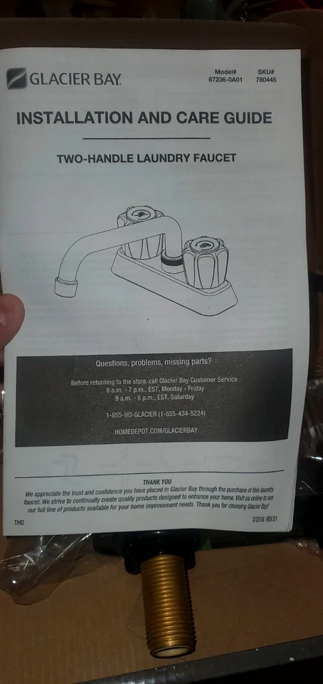 Grifo de lavandería Glacier Bay Aragón Foto 2 de 4