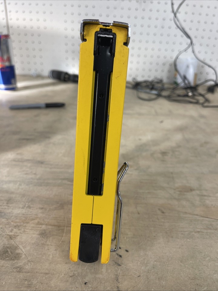 DEWALT Heavy-Duty Compact Staple Gun 76174766615| eBay
