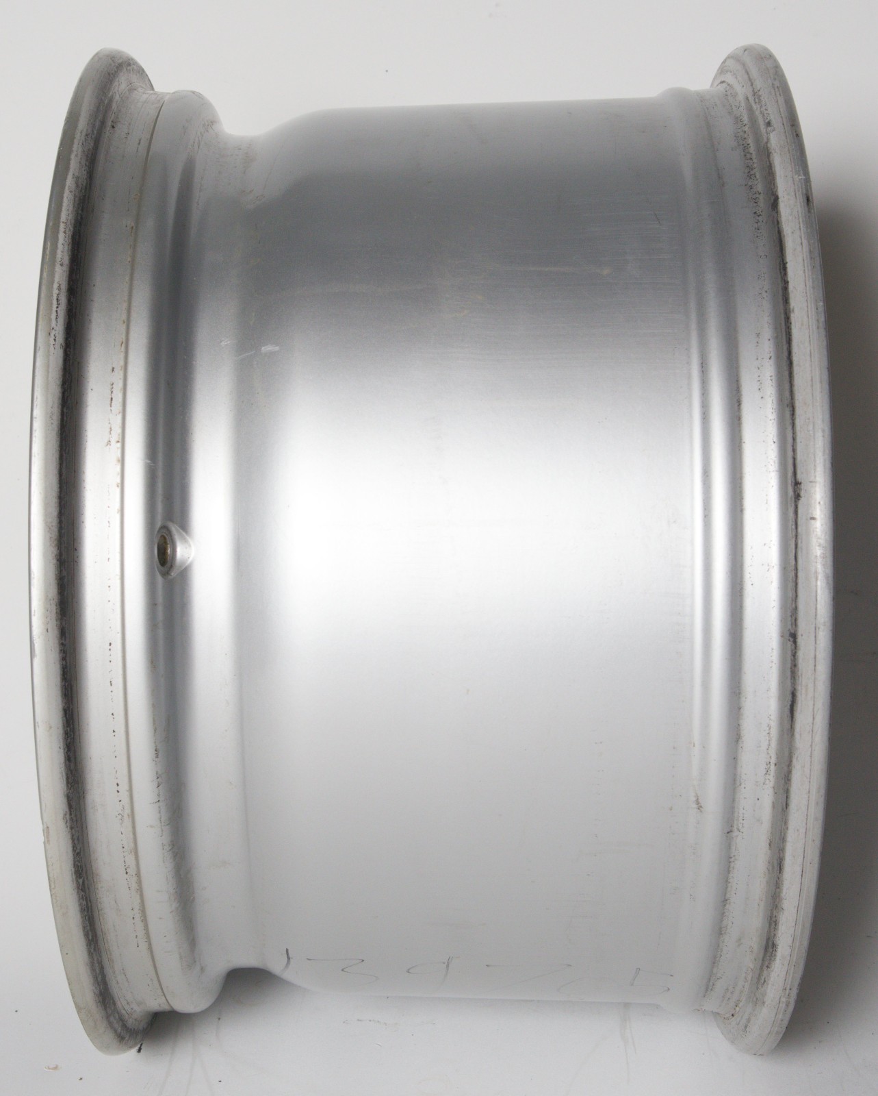 Used genuine OEM 16x10 rear wheel rim for Ferrari Testarossa 5 lug OZ 139705