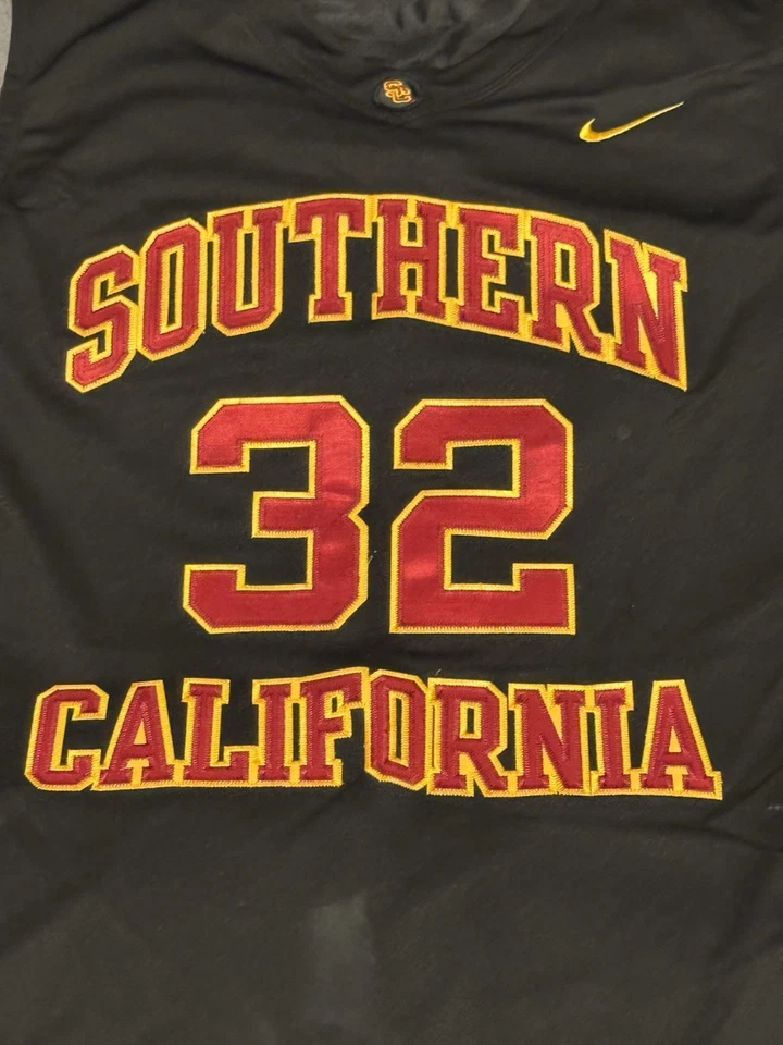 南加州大学梅奥特洛伊队球衣 — 第 3/4 张图片