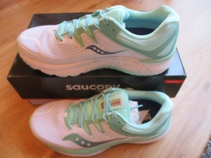 saucony stability trainers