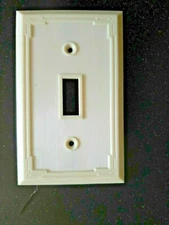 VINTAGE 1-Gang Light Switch WALL PLATE IVORY Toggle SIERRA Ribbed Lines NEW 1-I