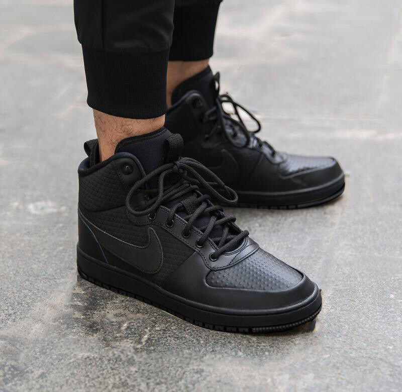 nike court borough on feet