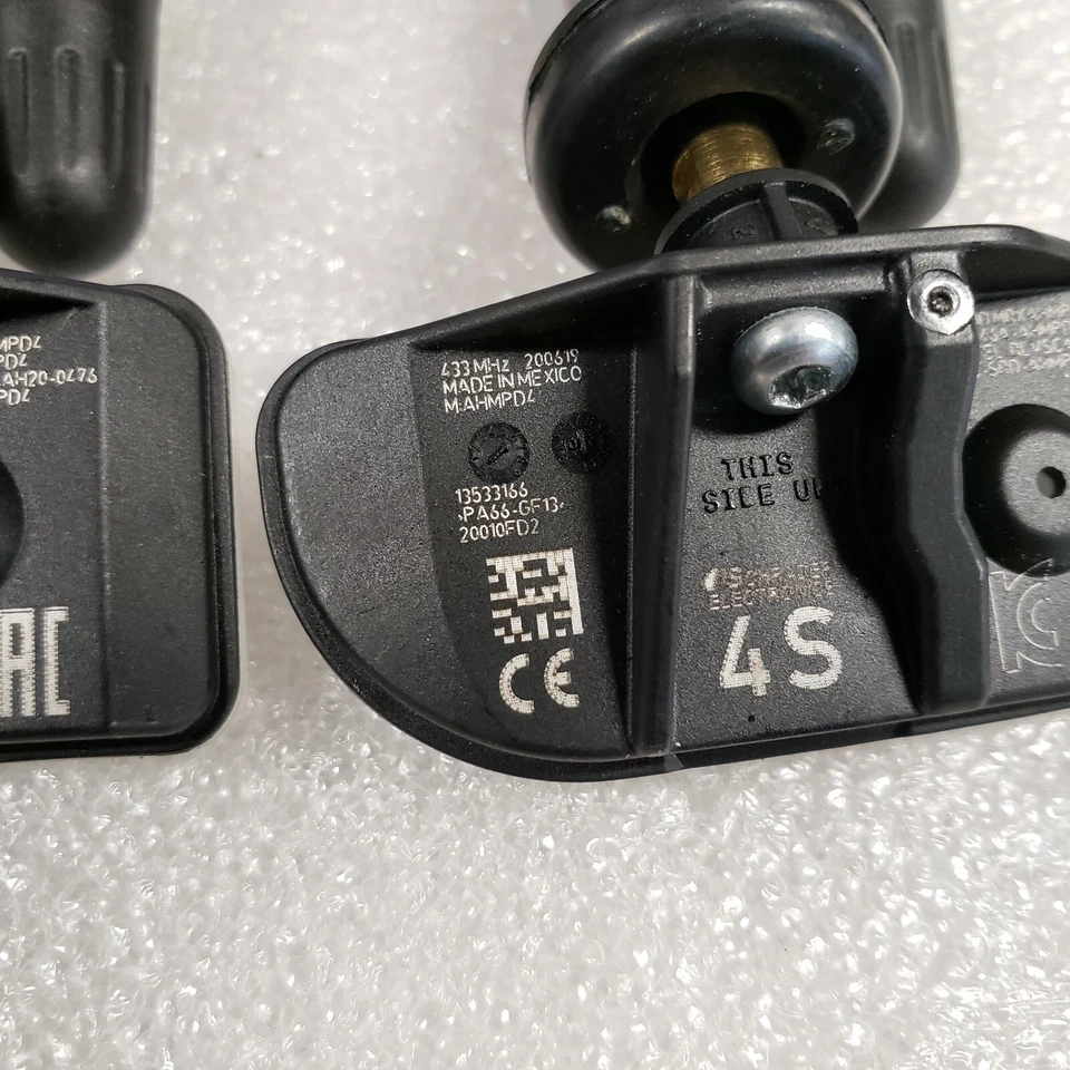 SET GENUINE GM TIRE PRESSURE SENSORS OEM TPMS 2021 -26 TAHOE YUKON ESCALADE ONLY - Image 3 of 4