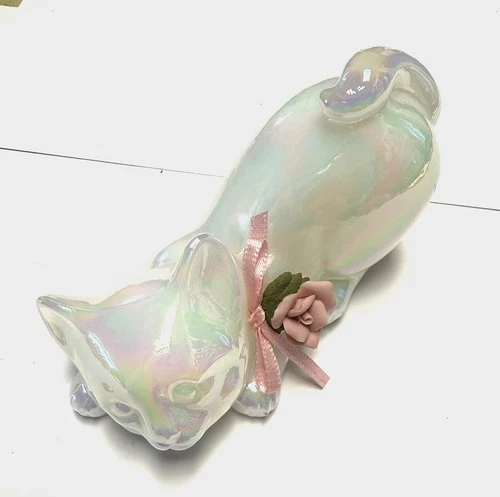 Fenton Pearly Sentiment Iridescent Crouching Kitty Cat Figurine with Flower Bow