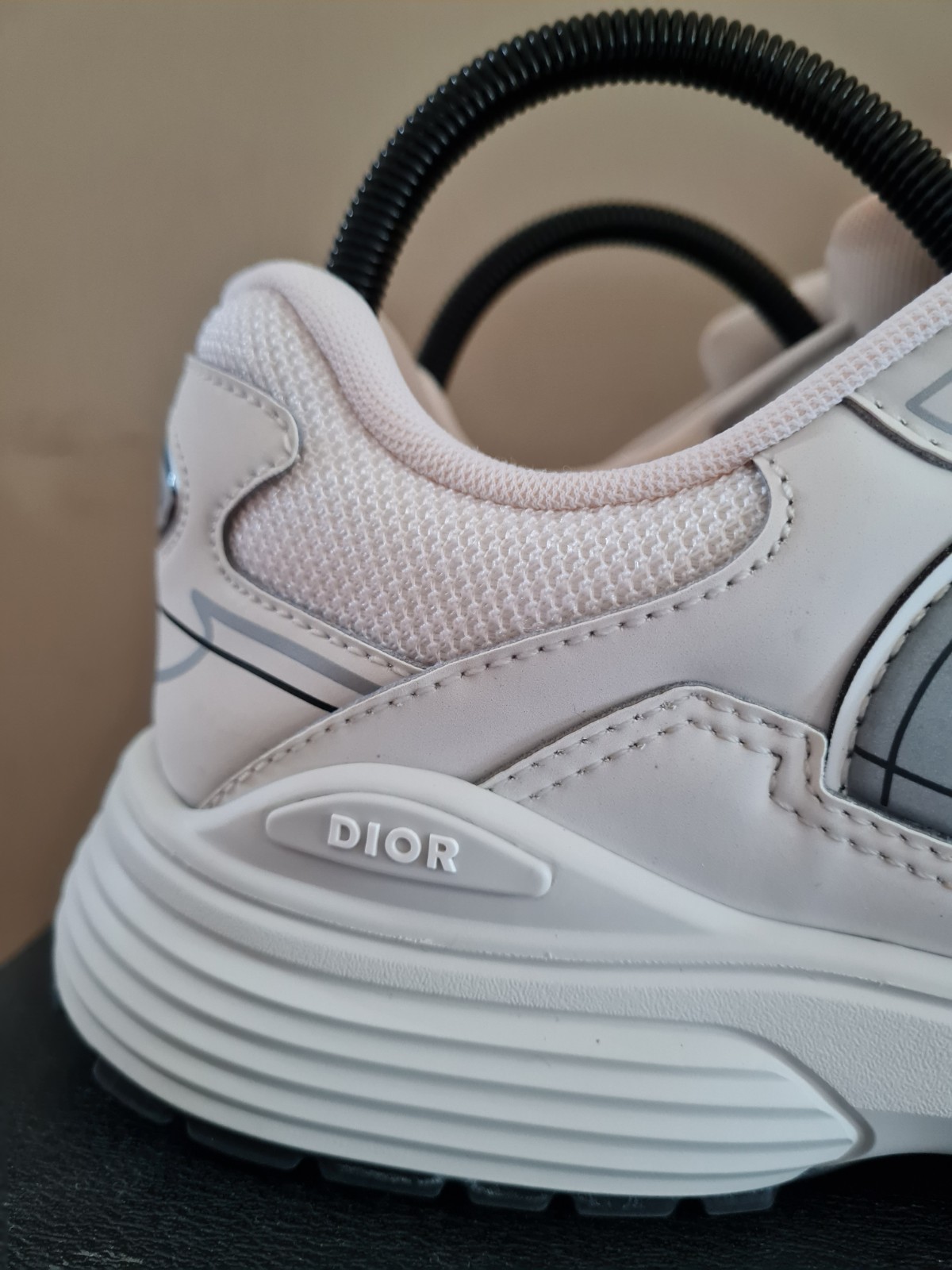 Christian Dior. White And Grey Genuine B30 Trainers. Men's UK Size 10.5. image 2