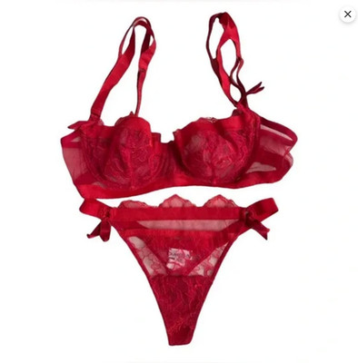 La Perla New Red Lace Lingerie Set 36 C Bra Thong size medium Made in Italy