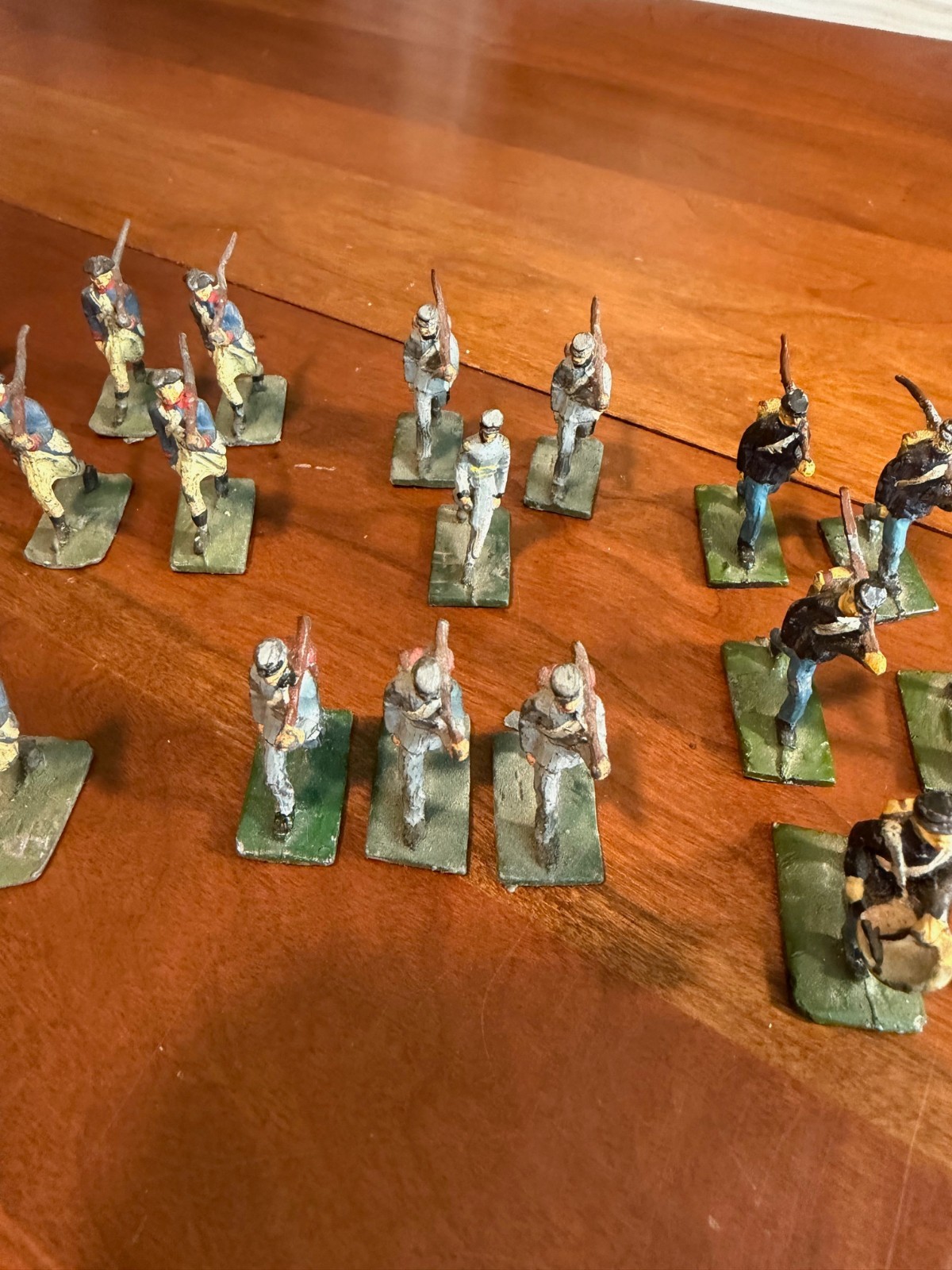 FOUR SETS OF SAE 30MM TOY SAE SOLDIERS *** 28 TOTAL SOLDIERS! *** L@@K!