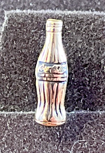 Vintage 10K Yellow Gold Coca-Cola Coke Bottle Award Pin Badge OC Tanner